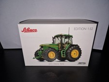 Schuco John Deere 7610  im Maßstab  1:32