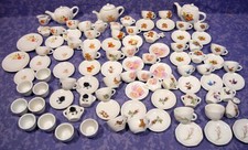 Puppengeschirr Konvolut 30 Tassen Ø 4,5cm  35 Teller Ø 6,5cm + vieles mehr 