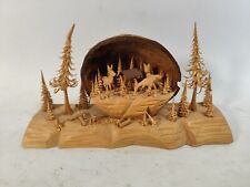 Nussschale Schnitzerei