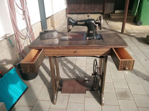 Alte nähmaschine pfaff mit - nähmaschine,