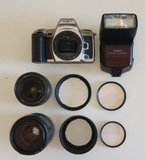 Minolta Dynax + AF 28-80mm + AF 75-300mm + Blitz 3500xi + Minolta Case, Konvolut