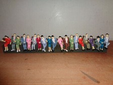 LGB    20 sitzende Figuren
