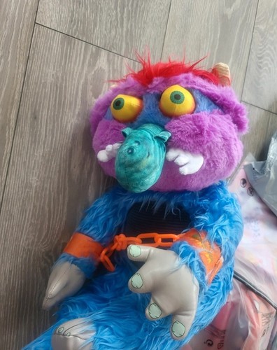 Little pet monster - pet,