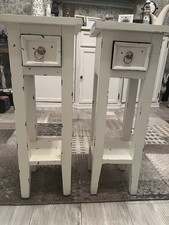 Nachttischchen/Blumen,Säule/Beistelltisch Im Shabby Style