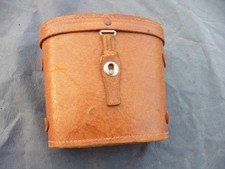 Eine ledertasche für - für, fernglas