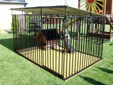 Verstärkter Hundezwinger mit