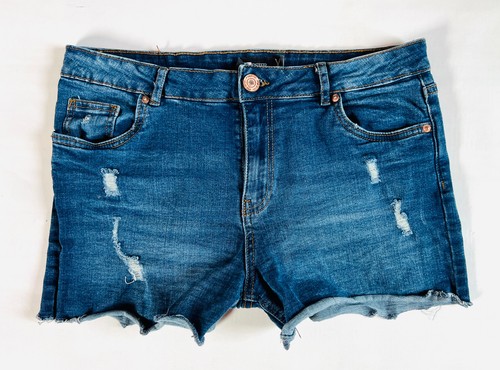 Sisters hotpants - fb,