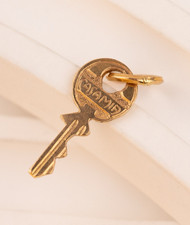 18K Yellow Gold .8g Casa Mia