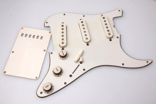 Aged pickguard ass - aged, st-64'