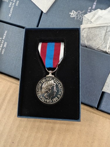 Original queen s platinum - queen`s,
