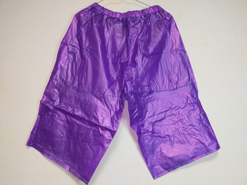 Lila pvc kunststoff kurze hose - kunststoff,