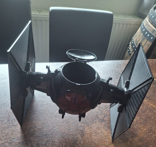 Star wars tie fighter - wars, popcorn