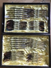 Tafelbesteck für 12 Personen
