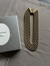 Christian Dior goldfarbene