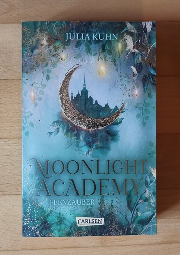 Julia kuhn moonlight - julia,