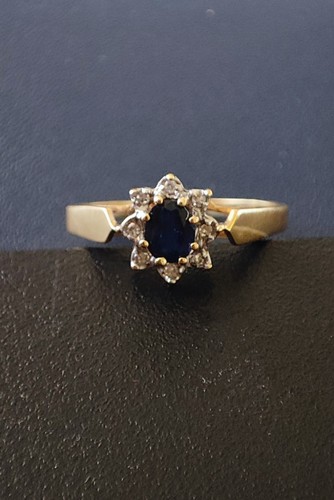 Ring 585 karat gold mit - 585,