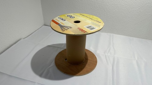 Holzkabeltrommel mit pappkern - holzkabeltrommel,