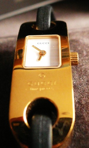 Gucci damenarmbanduhr 6100l - gucci,