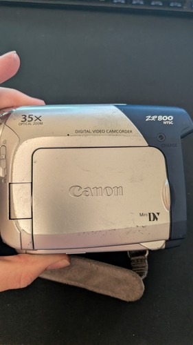 Canon zr800 minidv digital - canon,
