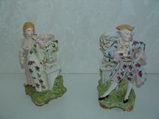 Zwei Alte Porzellan Figuren