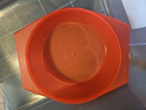 New tupperware large tortilla - new,