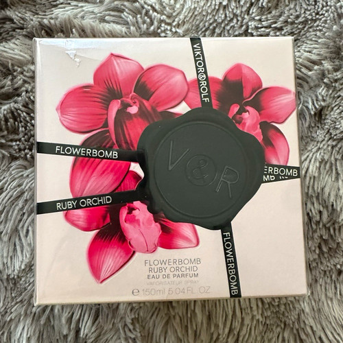 Viktor rolf flowerbomb - viktor, ruby