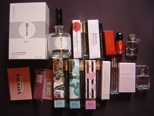 12 x leere Parfum Flakons Minaturen Parfumflaschen Annayake Givenchy