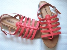 City Walk    Sandale/Zehentrenner    Gr. 36     Rote-Riemchen    Neu