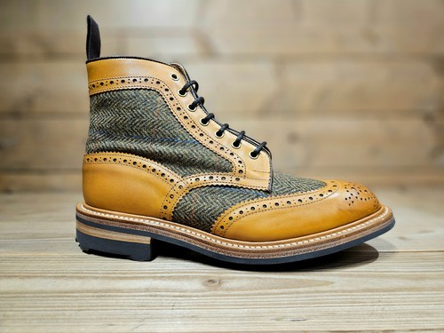 Trickers kelmscott 1001 - kelmscott,