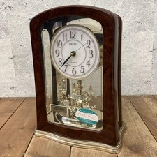 SEIKO Quartz Twin Turn Holz