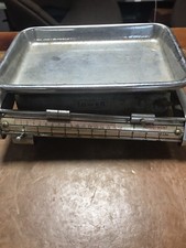 Antike Turmwaage mintgrün