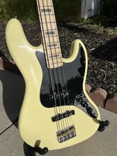 Vintage VJ74 Electric Bass