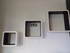 Wandregal Cube Regal 3er Set Würfel Hängeregal weiß-schwarz schwebend Design