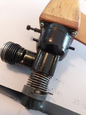 Cox Black Widow .049 0,8cc Model motor mit halter und luftshraube