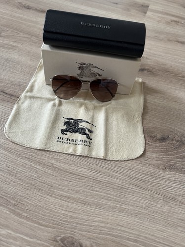 Burberry london aviatior - london,