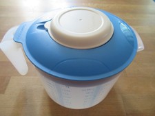Tupperware Candy Meßbecher, 2,o l, blau / transparent.