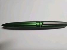 Diplomat Aero Füllfederhalter, Feder M,  Grün, Neu