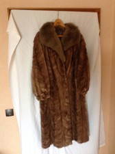 Echter Nerzklauen Pelzmantel