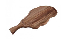 Servierbrett aus Holz mit