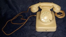 ALTE TELEFONE Tischgeräte , W 49 , elfenbein / W 48 , schwarz / W63 (DDR