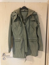 Olivgrüner Damenparka mit