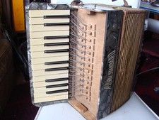 Sehr,altes Akkordeon Royal Standard   degekt nur Deko oder Sammlerobjekt
