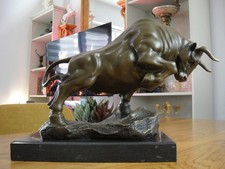 Bronze + Marmor Kampfstier Statue Stier Skulptur Bulle Figur Luxus Edel Antik
