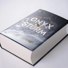 Onyx Storm –