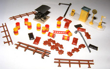 N Konvolut Zubehör Telefonzelle Schild Haltestelle Briefkasten Fahrradständer Öl