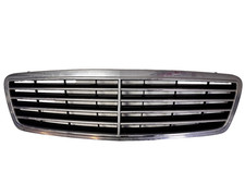Original Mercedes-Benz C-Klasse W203 Kühlergrill A2038800183
