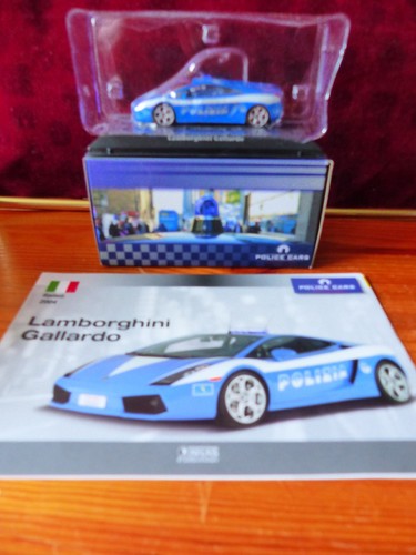 Atlas verlag police cars - atlas,