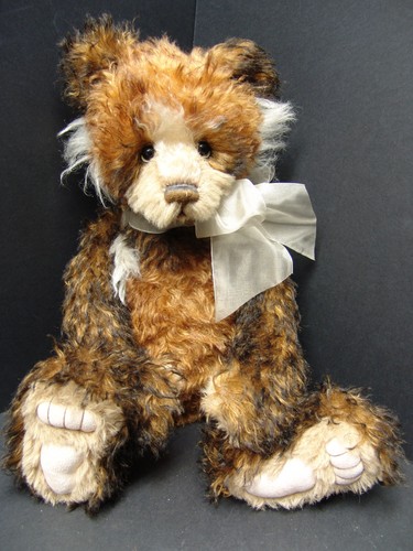 Greta charlie bears - charlie,