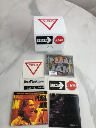 Pearl jam collectors - pearl, box