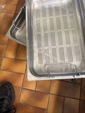 5 GN Behälter Edelstahl 1/1 Gelocht Zu Verkaufen